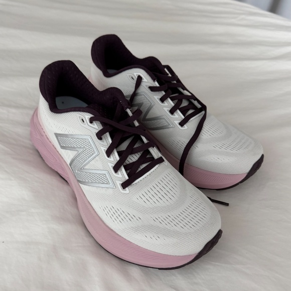 New Balance Shoes - NEW New Balance 880 Sneakers